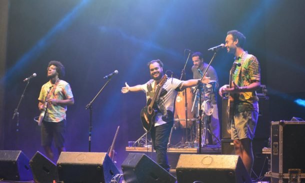 Trio Gilsons fez show antes do Monobloco na Lapa, Rio de Janeiro.