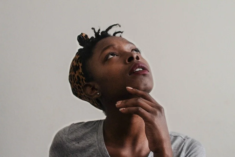 Mulheres. Pamella Lessa é negra empoderada, fundadora do Pretas Ruas. Saiba mais no Vivente Andante.