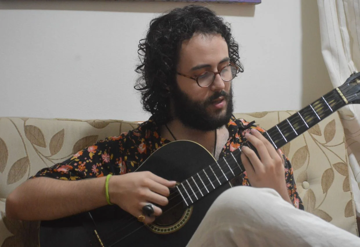 Hugo Mello é Los Hermanos sem guitarra.