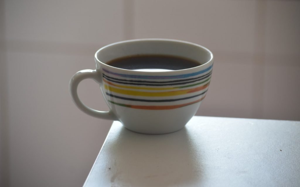 Caffè Sospeso. Um documentário que desperta, uma crônica que faz pensar. café