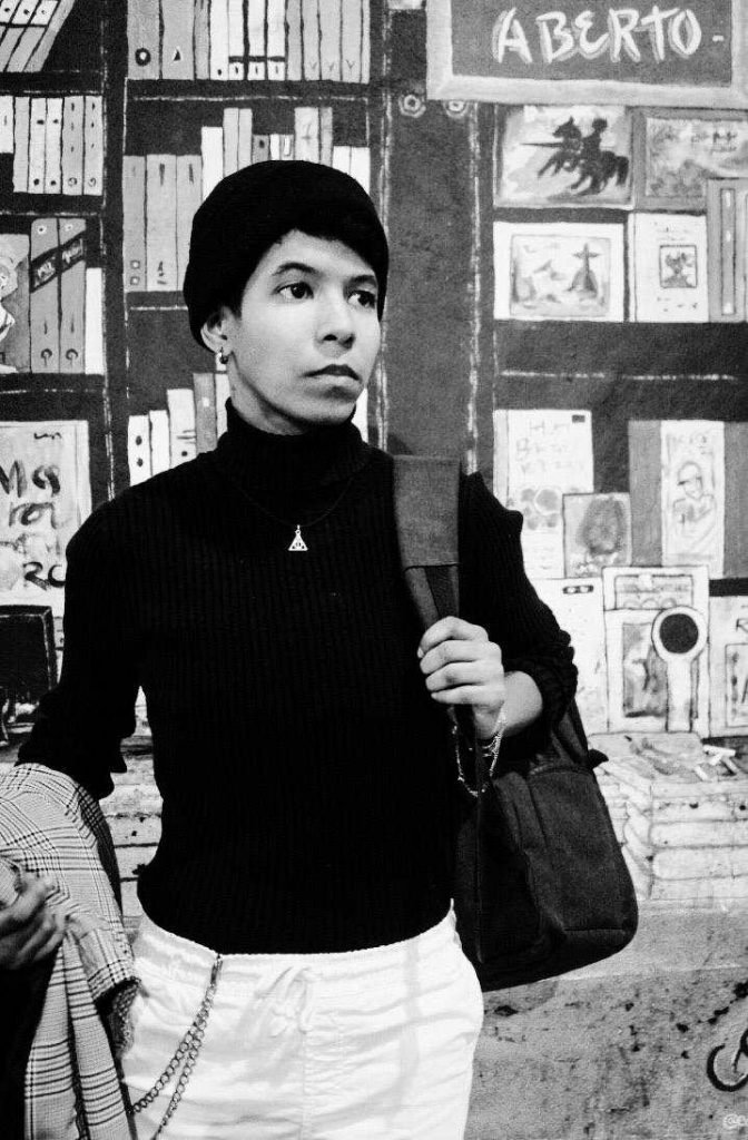 Faby TiZee é professora de dança no Rio de Janeiro. Ganho fama dançando K-pop.