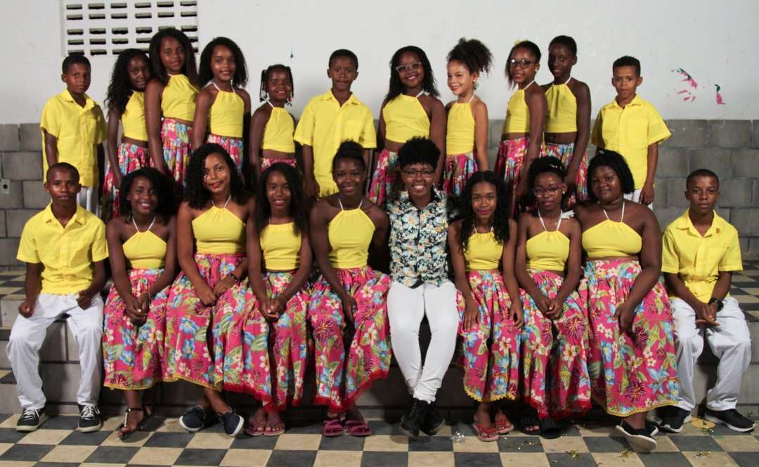 Agora os netos vão sambar