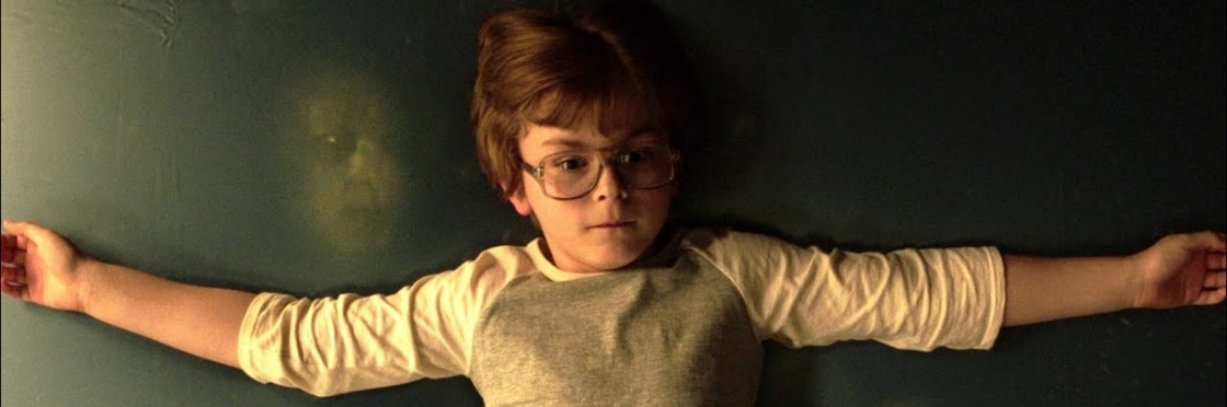 critica invocacao do mal 3 por douglas clive