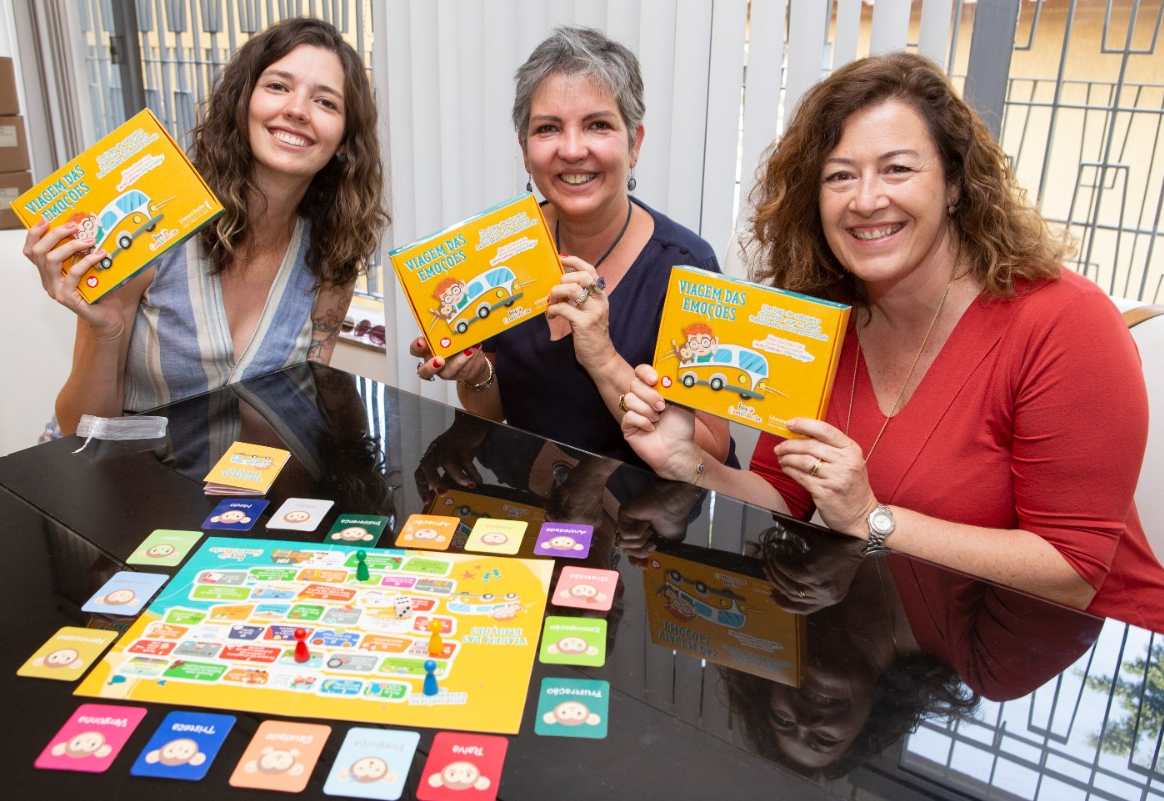 aprender brincando Adriana-Valeria-Carolina