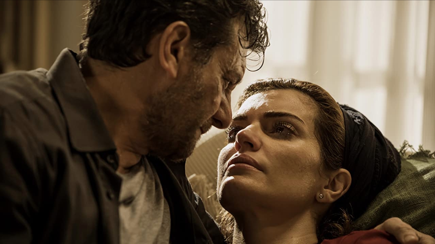 Aguas Selvagens - Ator uruguaio Roberto Birindelli Atriz Brasileira Mayana Neiva