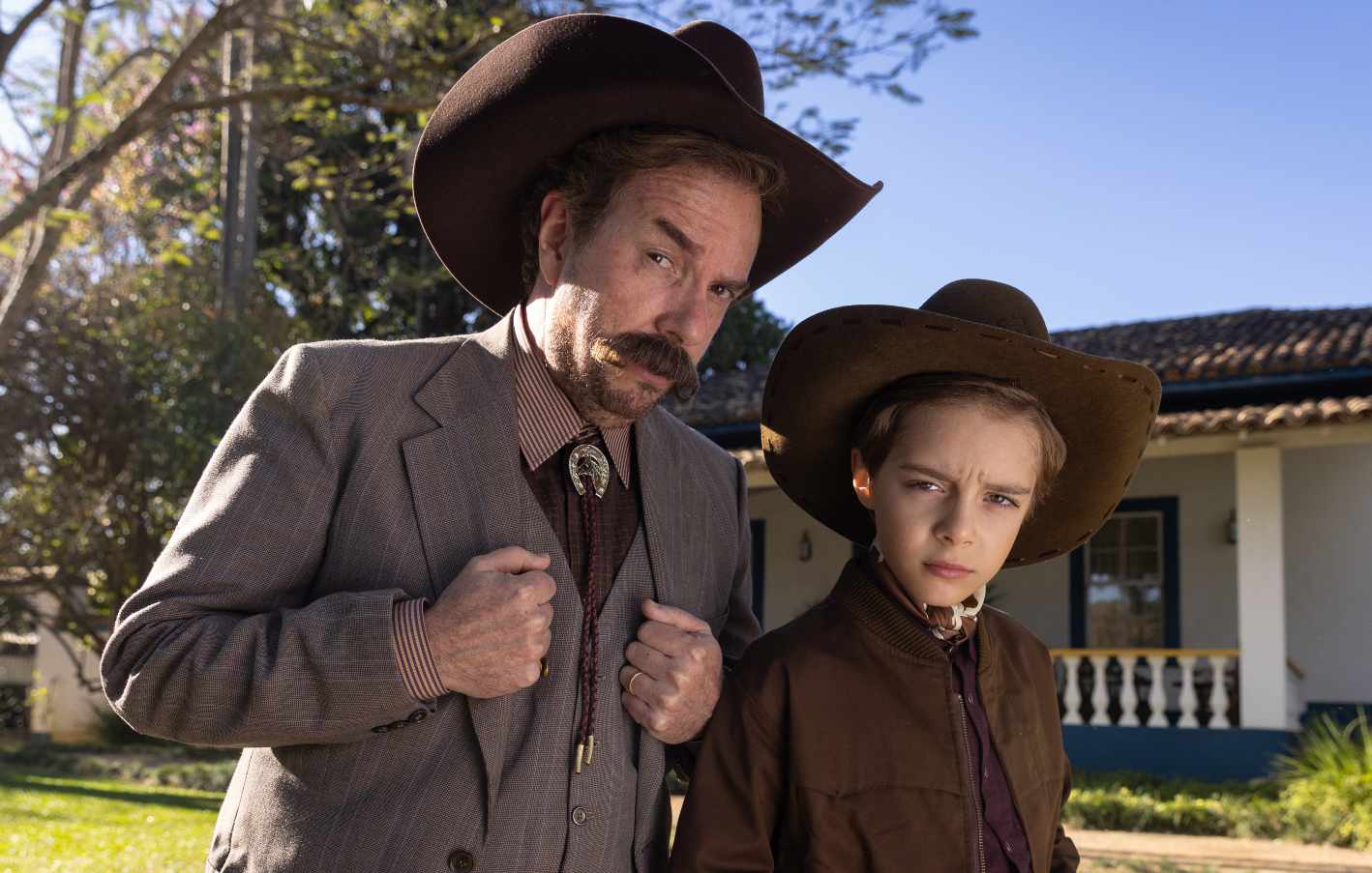 Augusto Madeira e Enzo Henrique no filme do Chico Bento crédito Fabio Braga