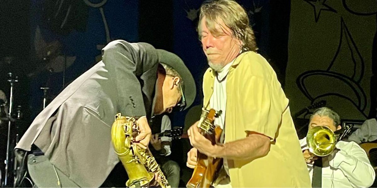 Lenine e SpokFrevo Orquestra