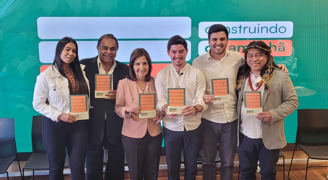 Construindo o Amanhã com Pedro Porto e companhia em foto de Alvaro Tallarico