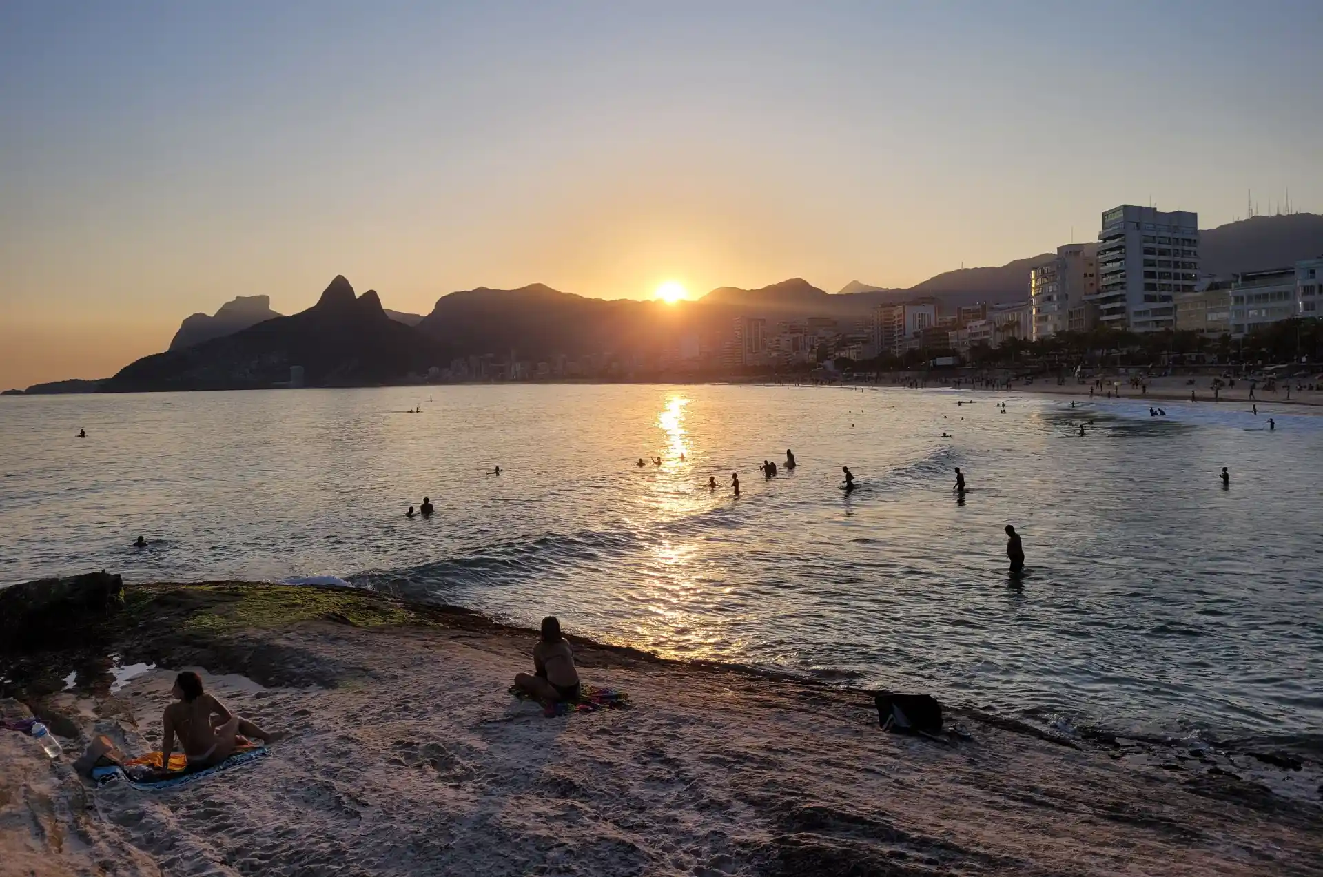 Por do sol no Rio de Janeiro em foto de Alvaro Tallarico