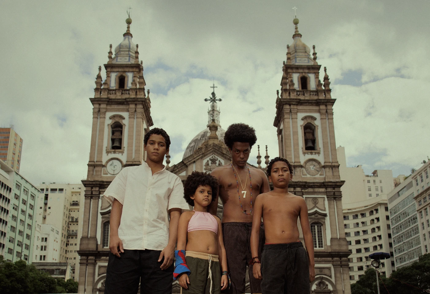 Netflix lança teaser e revela data de estreia da minissérie ficcional Os Quatro da Candelária A produção inspirada em depoimentos reais sobre a trágica chacina chega à Netflix em 30 de outubro