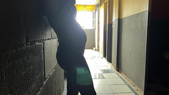 critica quando vira a esquina