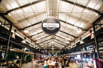 Expositores refugiados e imigrantes mostram a cultura de seus países durante o Festival de Integração Cultural