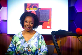 Claudia Alexandre lança livro sobre ambiguidade de Exu e a resistência das mulheres no candomblé