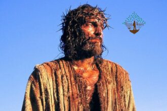 Mel Gibson planeja sequência ambiciosa para A Paixão de Cristo, explorando temas como a queda dos anjos e a ressurreição em A Ressurreição de Cristo.