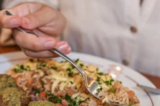 Teva Deli Baiao de dois com almondega