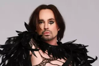 Johnny Hooker celebra 10 anos de “Macumba” com show arrebatador no Circo Voador