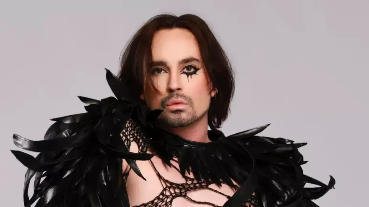 Johnny Hooker celebra 10 anos de “Macumba” com show arrebatador no Circo Voador