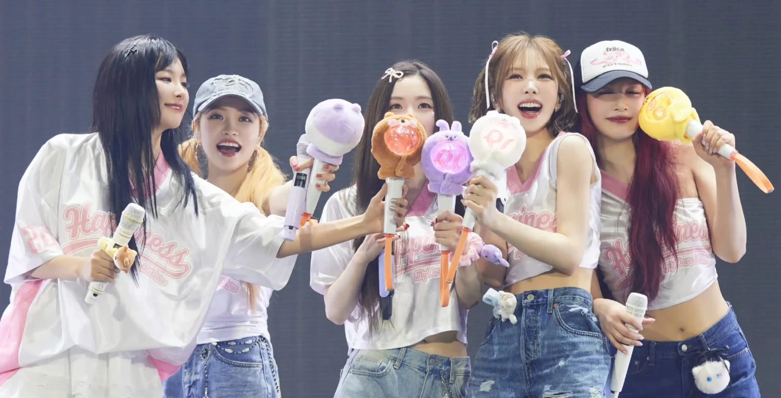 'RED VELVET HAPPINESS DIARY: MY DEAR, REVE1UV' CHEGA AOS CINEMAS BRASILEIROS EM 03 DE ABRIL PELA SATO COMPANY