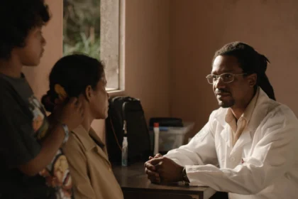 O Deserto de Akin e reynier morales