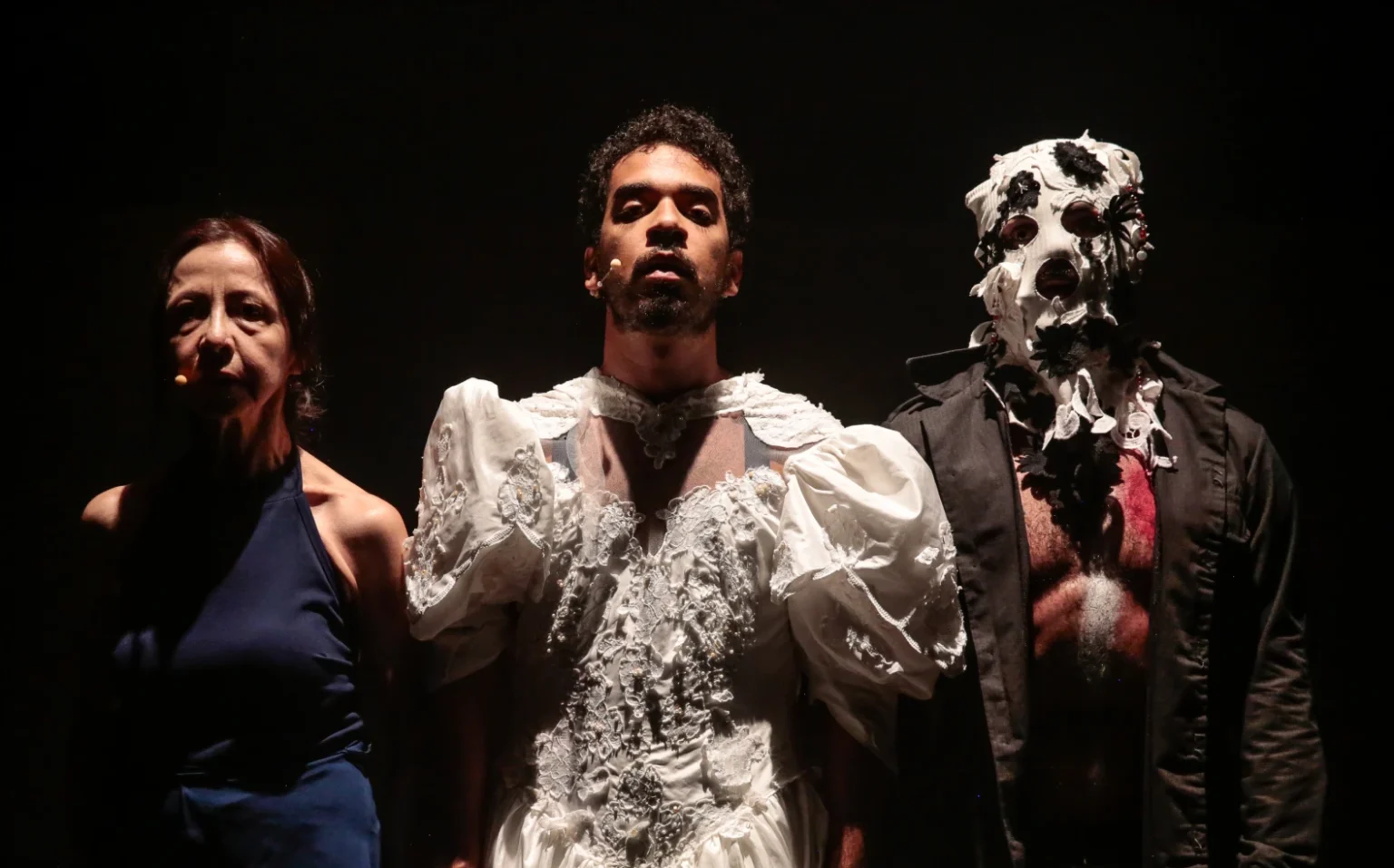 Veias Abertas em foto Ligia Jardim