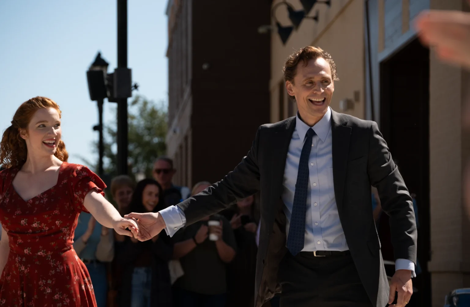 VENCEDOR DO PRÊMIO DO PÚBLICO NO FESTIVAL DE TORONTO, A VIDA DE CHUCK É TAMBÉM EXALTADO PELA CRÍTICA; VEJA