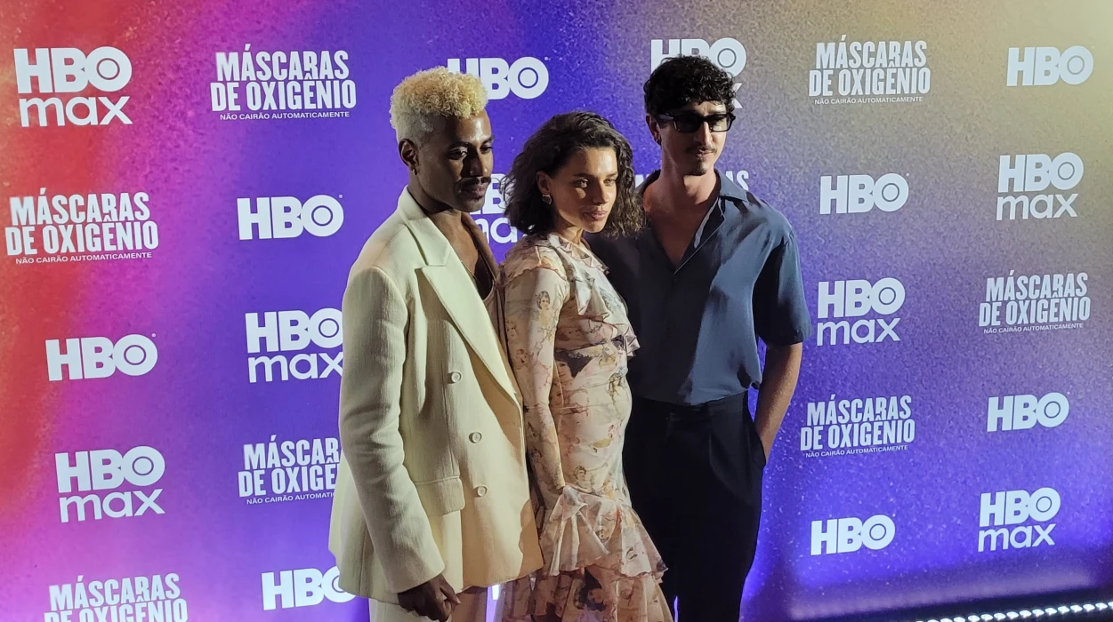 Máscaras de Oxigênio Não Cairão Automaticamente