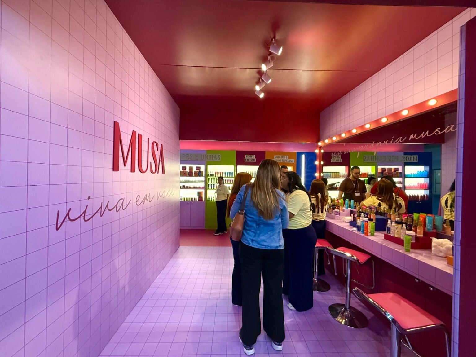 Musa Vi MUSA celebra 60 anos com nova identidade visual e estreia marcante na ...