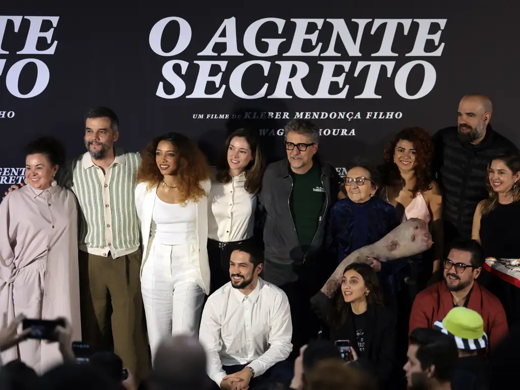 Elenco de O Agente Secreto em coletiva feita no dia 28/10-Foto por Paulo Pinto/Agência Brasil