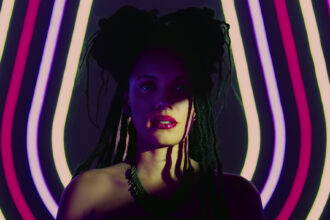 Thais Lago em cena de "Love Kills"- Divulgação Festival do Rio