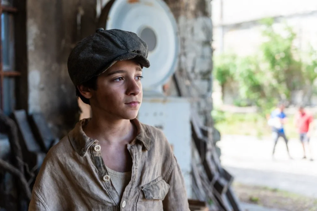 Antonio Guerra em cena de Napoli-New York- Copyright 01 Distribution