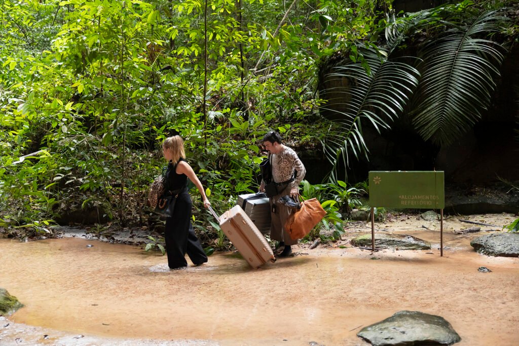 Ingrid Guimarães e Rafa Chalub em cena de Perrengue Fashion-Div