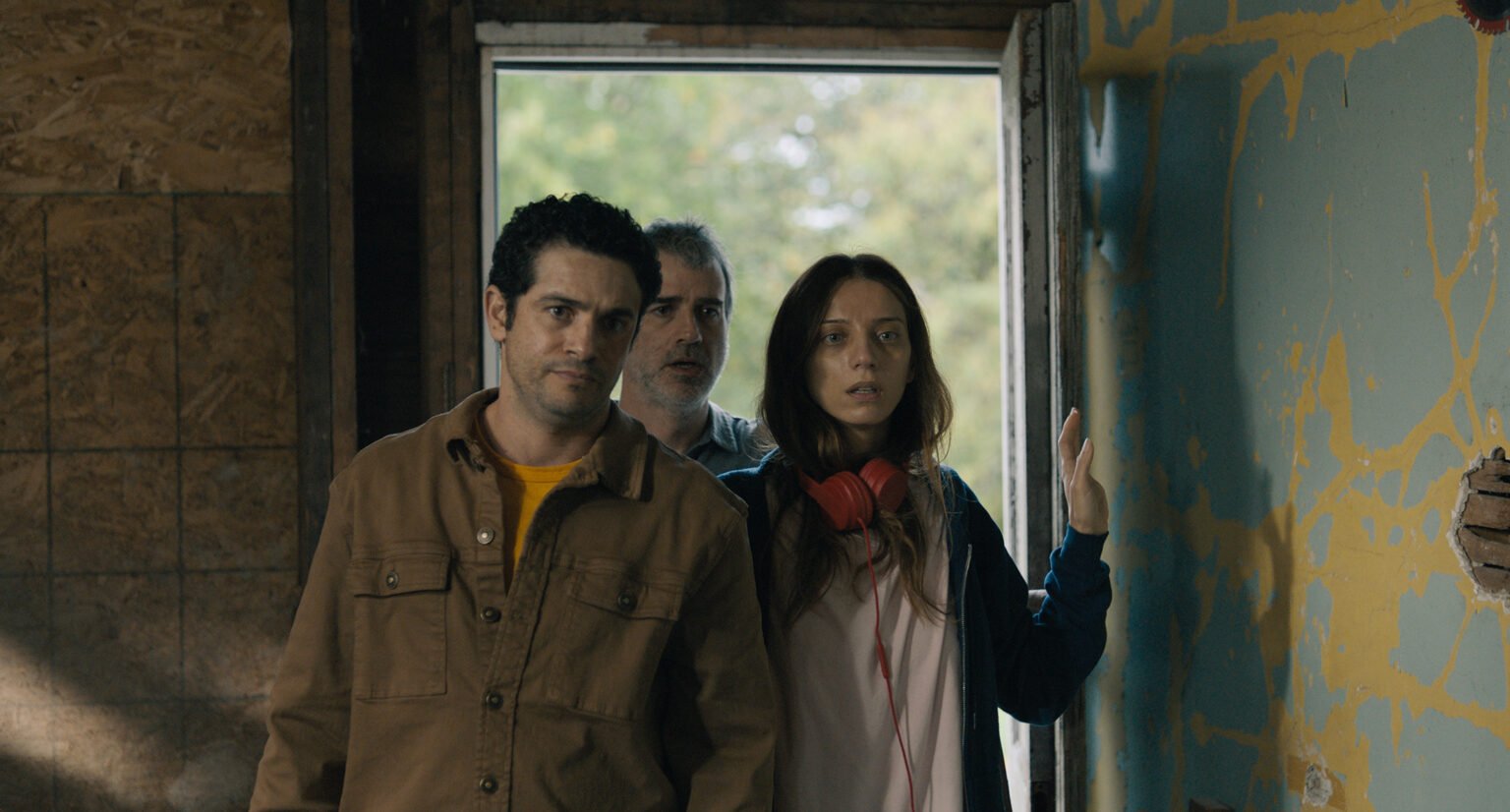 Angela Sarafyan, Vinícius de Oliveira e Daniel Hendler em cena de "Quase Deserto"- Divulgação Festival do Rio