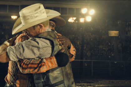 Neal McDonough e Mykelti Williamson em cena de O Último Rodeio- Divulgação Angel Studios