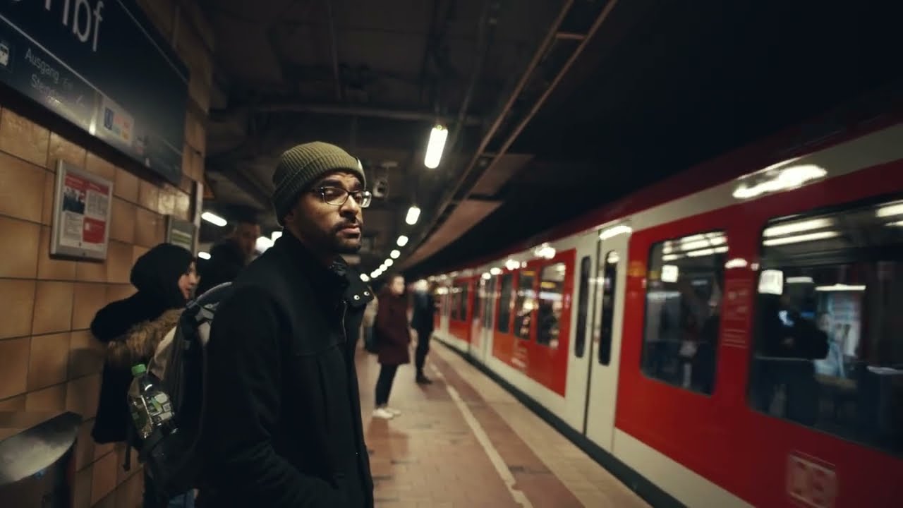 Moisés Mattos em cena de "3 Atos de Moisés"- Divulgação