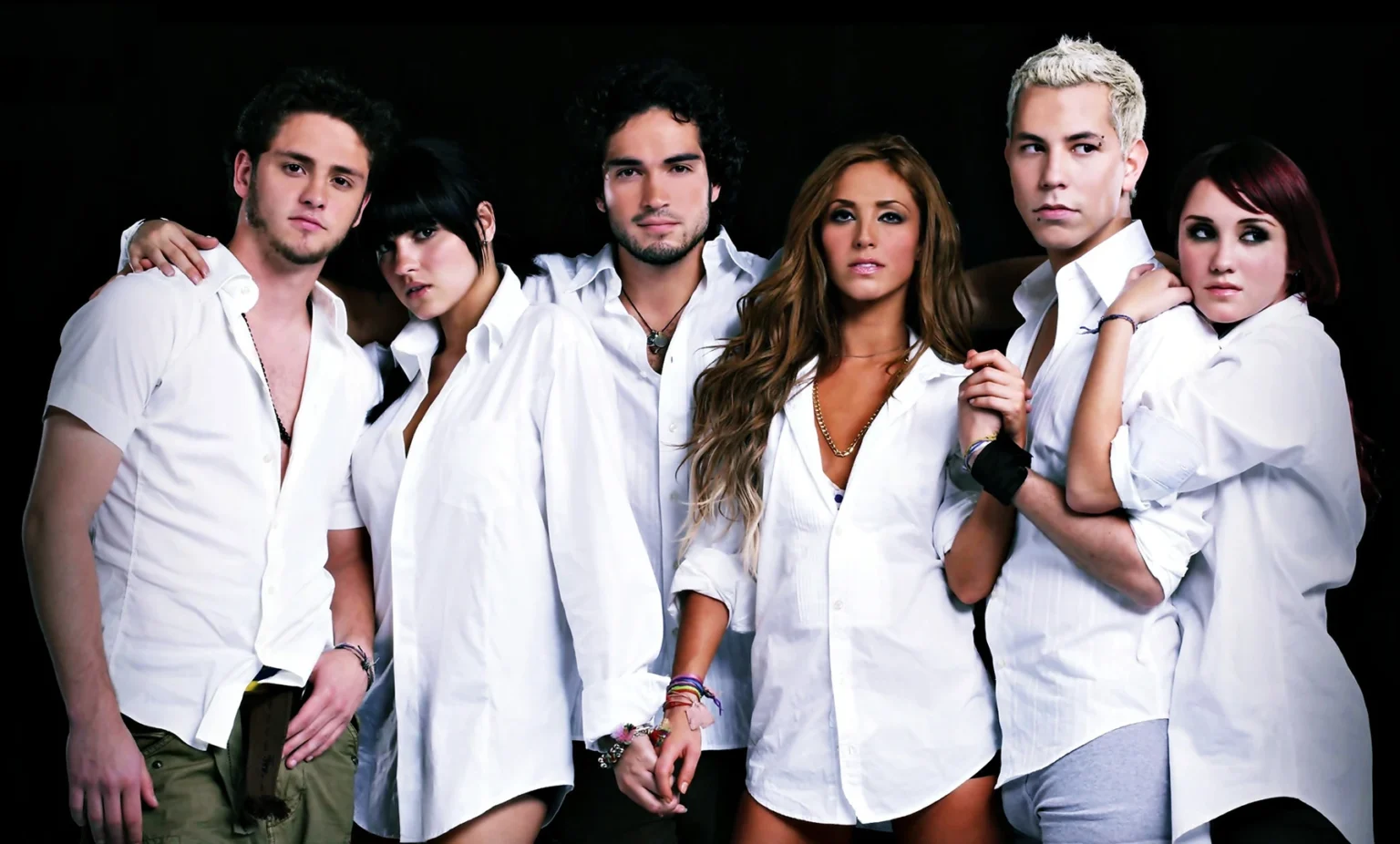 eterno integrante do fenômeno RBD, retorna ao país em 2026 com a turnê