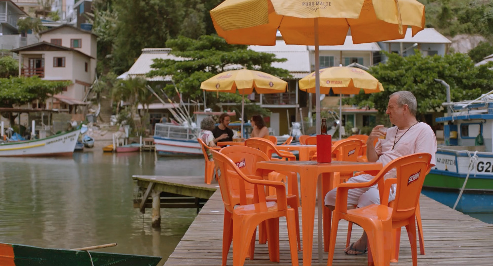 Augusto Madeira em cena de "Livros Restantes"- Divulgação H20 Filmes