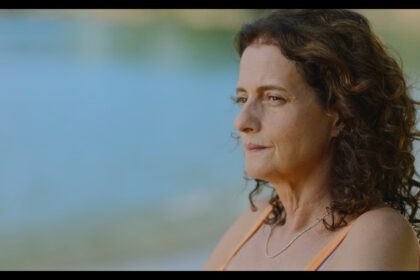 Denise Fraga em cena de "Livros restantes"- Divulgação H20 Filmes