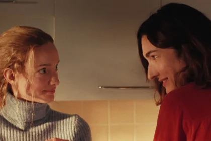 Karine Gonthier-Hyndman e Laurence Leboeuf em cena de "Entre Duas Mulheres"-Divulgação Imovision