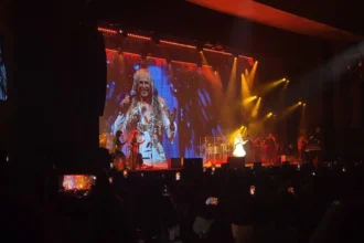 Maria Bethânia, primeiros anos — da cena cultural baiana ao teatro musical brasileiro