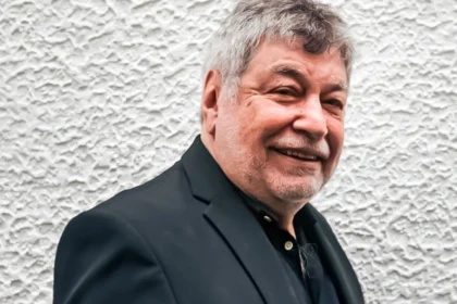 Wagner Tiso comemora 80 anos com o show “Memórias de uma Esquina”, em sessão dupla no Blue Note Rio, revisitando clássicos do Clube da Esquina.