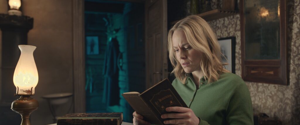 Ingrid Bolsø Berdal em cena de "Munch: Amor, Fantasmas e Vampiras"