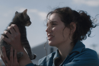 Eva Victor em cena de "Sorry, Baby"- Divulgação Mares Filmes