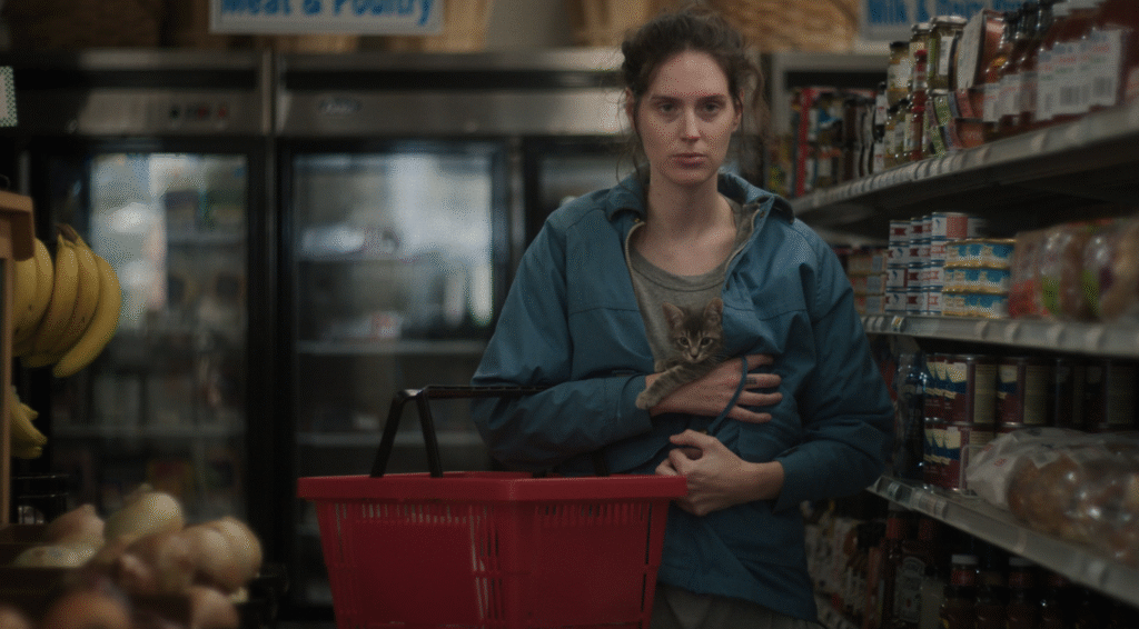 Eva Victor em cena de "Sorry, Baby"- Divulgação Mares Filmes