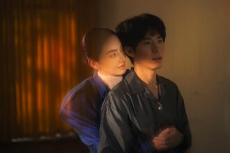 Mai Davika Hoorne e Witsarut Himmarat em cena de "A Useful Ghost"- Divulgação Pandora