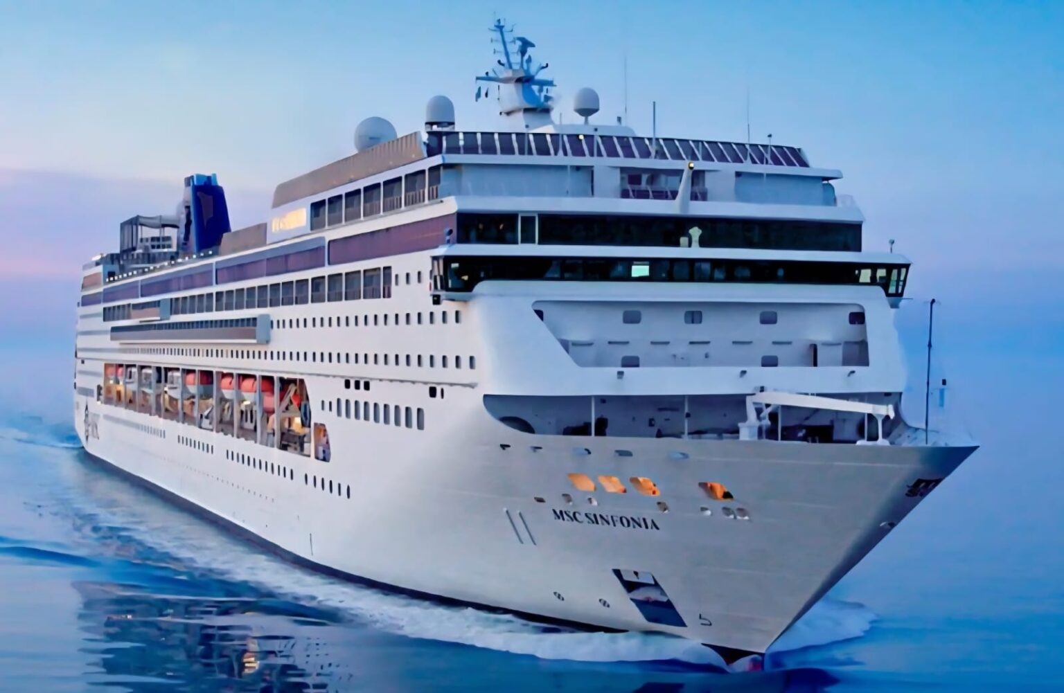 Três navios atracam no Pier Mauá no primeiro dia de 2026 e levam 6,5 mil turistas ao Rio, marcando o início de uma temporada de cruzeiros milionária.