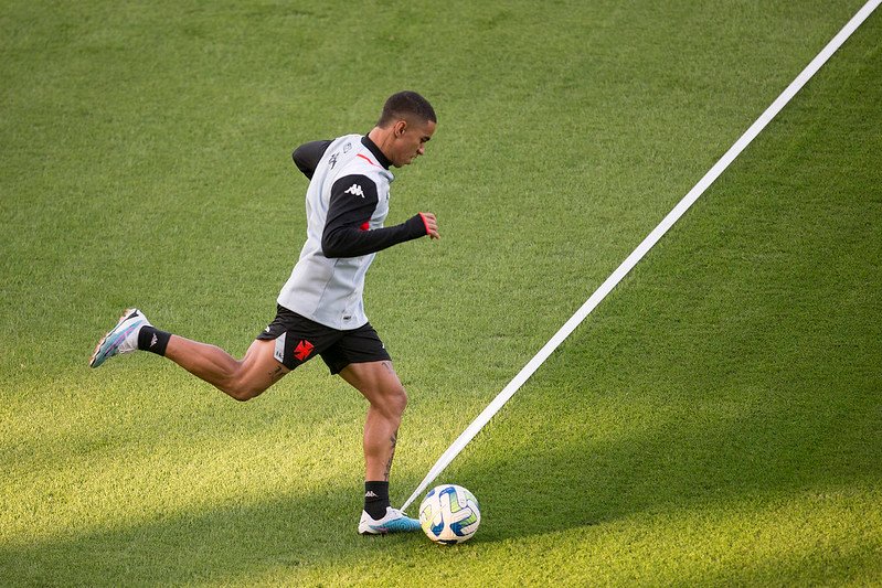 Erick Marcus no treino do Vasco no Estadio Sao Januario em 19 de junho de 2023. Foto: Daniel RAMALHO/VASCO