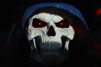 Sony Pictures divulga primeiro trailer e cartaz oficial de “Mestres do Universo”, aguardado live-action do herói He-Man