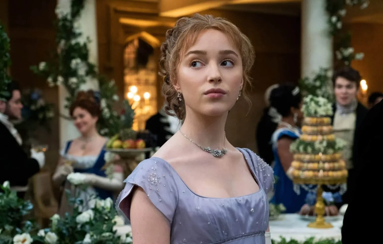 Phoebe Dynevor em BRIDGERTON (Netflix)