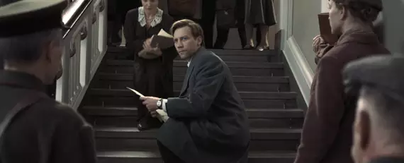 Aleksandr Kuznetsov em cena de "Dois Procuradores"- Divulgação Oficial