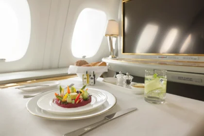Emirates renova menu vegano e aposta em ingredientes orgânicos